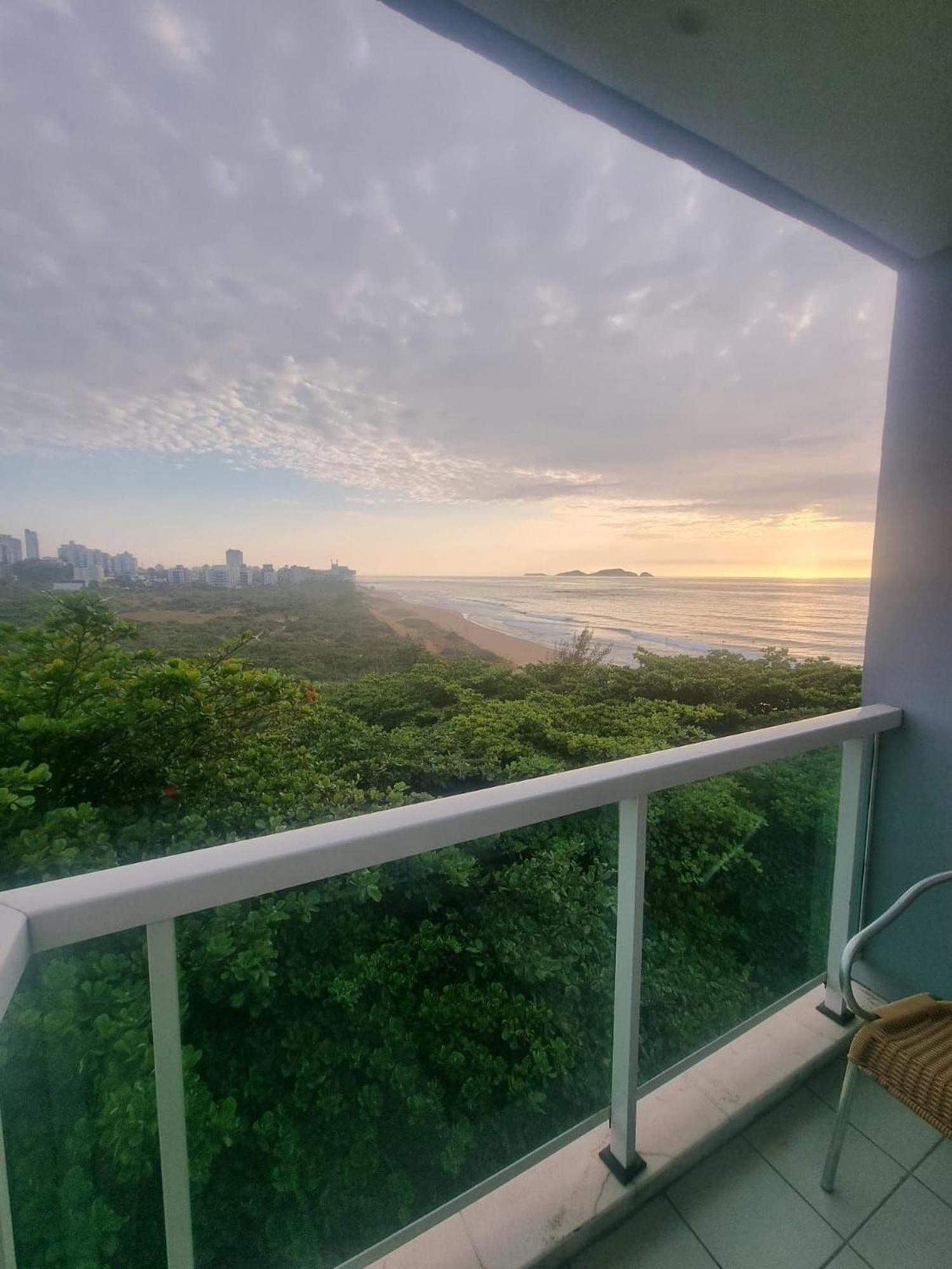 Pe Na Areia, Vista, Internet E Ar Apartment Macae